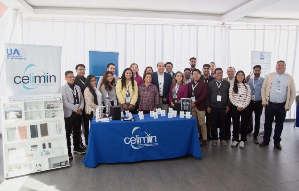 CELiMIN de la Universidad de Antofagasta presentó las primeras baterías de litio fabricadas en Chile IWLiME 2025