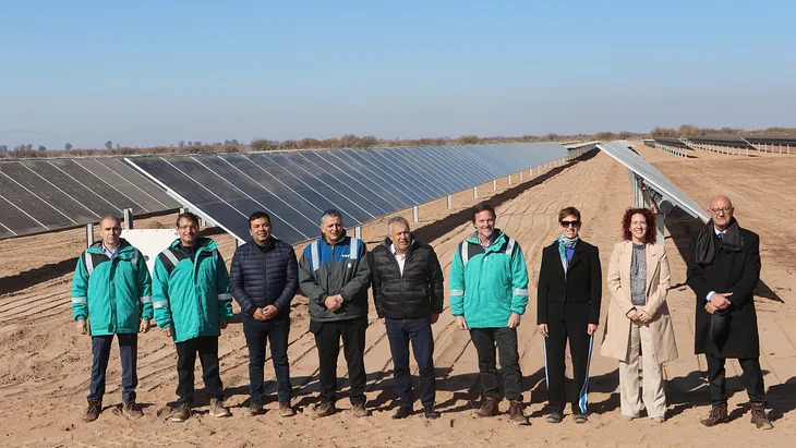 YPF luz El quemado Mendoza parque solar fotovoltaico solar farm RIGI